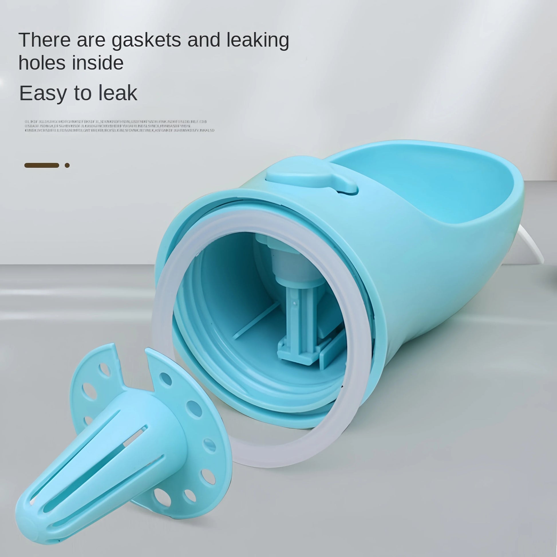 Portable Water Bottle with Food Container for cats and dogs